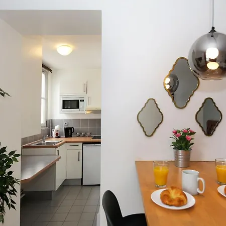 Apartment 502- Studio De Charme Dans Quartier Anime 5 *