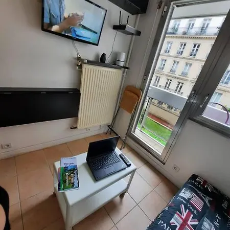 Appartement Studio 9m2 Tour Eiffel A Pied ! *