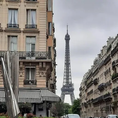 Studio 9m2 Tour Eiffel A Pied ! *