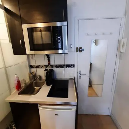 Studio 9m2 Tour Eiffel A Pied ! Appartement *
