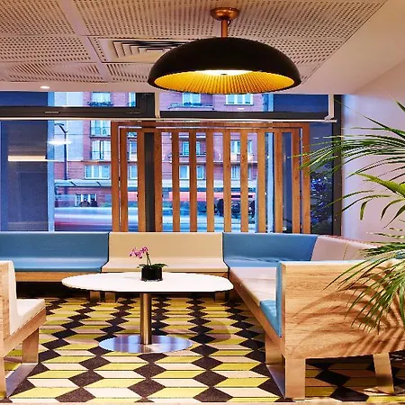 Median Porte De Versailles Hotel Paris