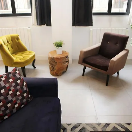 Rdc - Moderne Et Elegant A 5 Appartamento