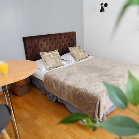 502- Studio De Charme Dans Quartier Anime 5 * Paris