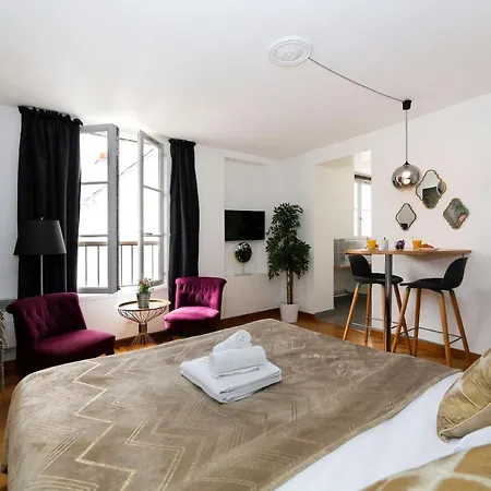 502- Studio De Charme Dans Quartier Anime 5 Apartment Paris