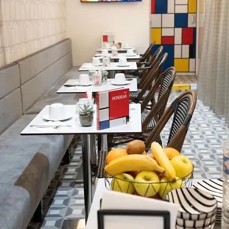 Du Mont Dore Batignolles Hotel