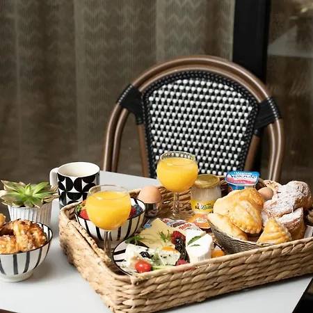 Du Mont Dore Batignolles Hotel