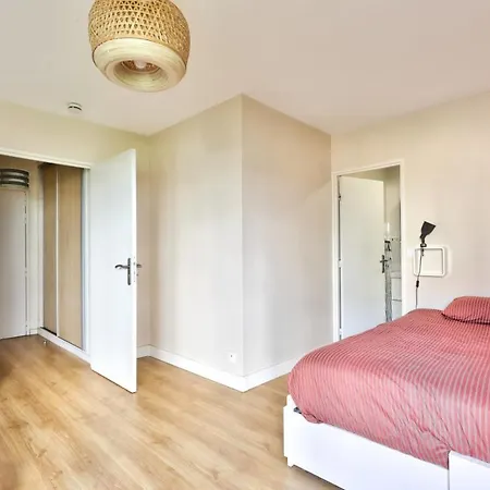 Appartamento For 2 People In La Villette Parigi