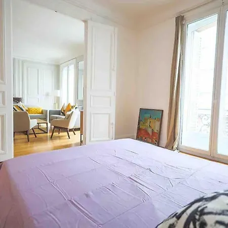Apartment Avenue Des Champs-elysees, D'exception *