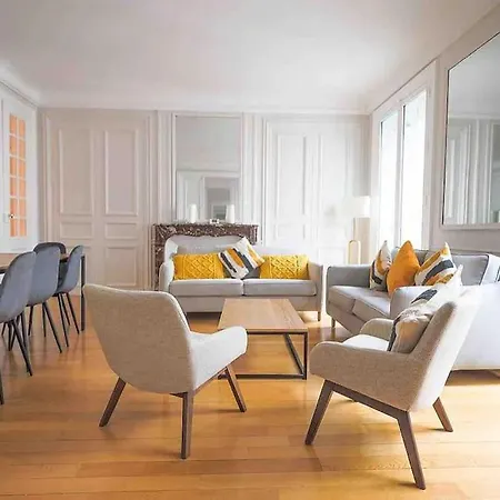 Avenue Des Champs-elysees, D'exception Apartment Paris