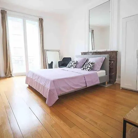 Avenue Des Champs-elysees, D'exception Apartment Paris