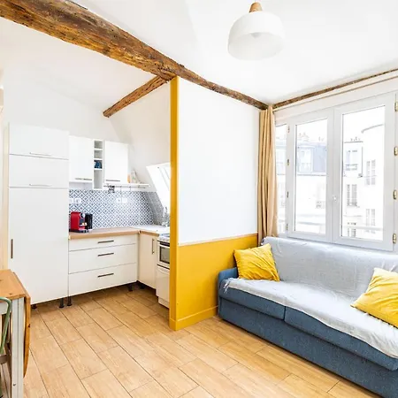Lovely Saint-lazare Opera Apartment *