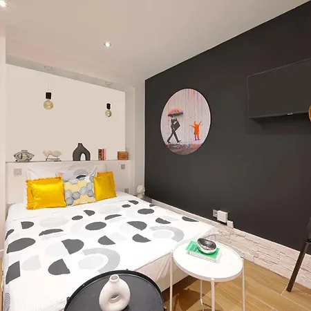 Bright Modern & Lovely Studio Close To Invalides & Eiffel Tower パリ