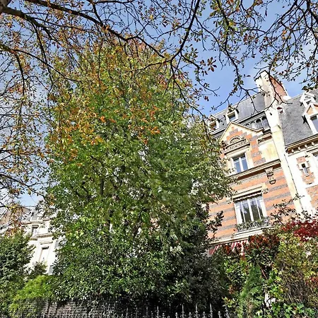 Luxury With Eiffel Tower View Apartment