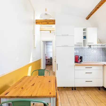 Lovely Saint-lazare Opera Apartment