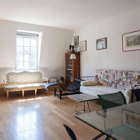 Spacious Cocoon In The Marais アパート パリ