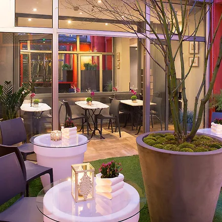Beaumarchais Hotel
