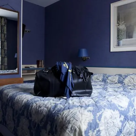 Hotel Esteem Tour Eiffel 4*