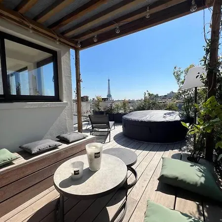 Luxury Penthouse - Eiffel Tower