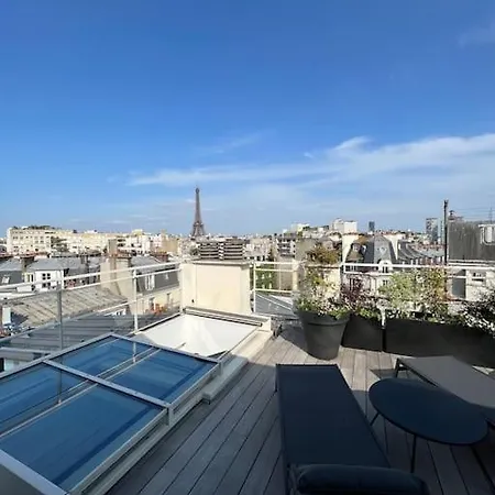 Luxury Penthouse - Eiffel Tower