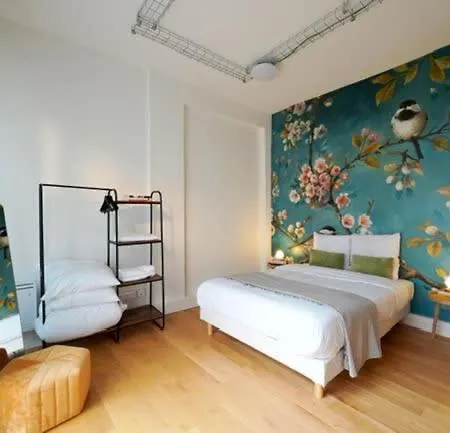 Modern Flat Renovated Apartment Paris