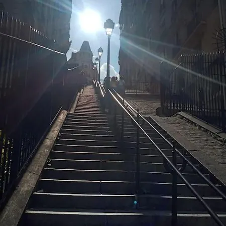 Apartamento Avec Vue Exceptionnelle A Montmartre. París