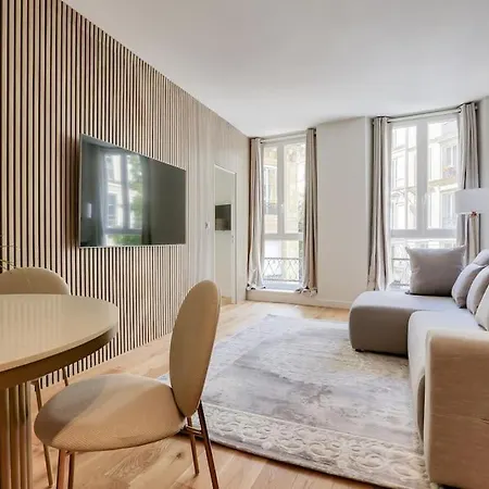 L'elegance A La Parisienne París