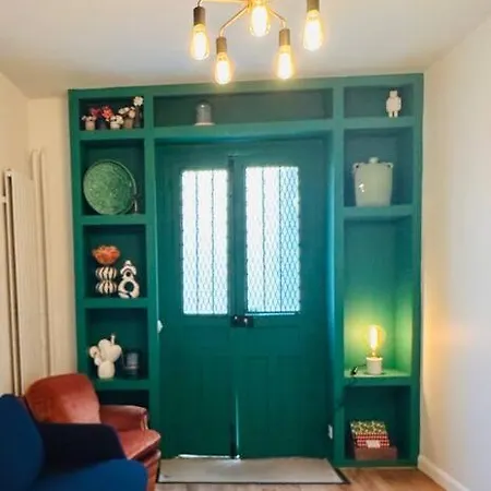 Apartment 2 Pieces A Bastille *