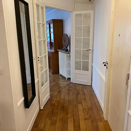 Apartment Well Located 3-room In The Center Of *