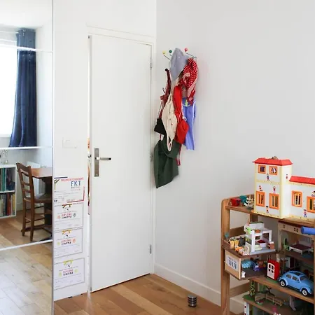 Spacious Bright 70m Family Parigi