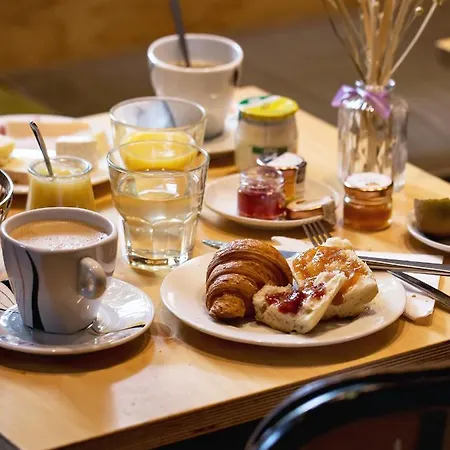 Gaston Hotel 3*