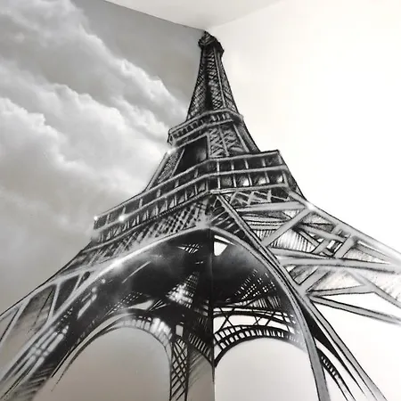 Beatrice Et Emmanuel Meuble Eiffel