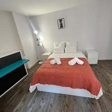 Studio & Tour Eiffel & Champ Mars Appartement *