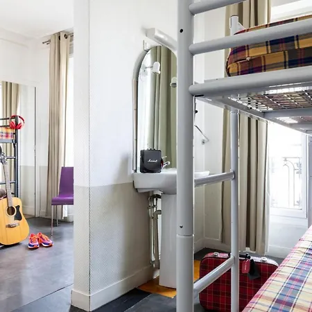 Hostal Le Regent Montmartre By Hiphophostels