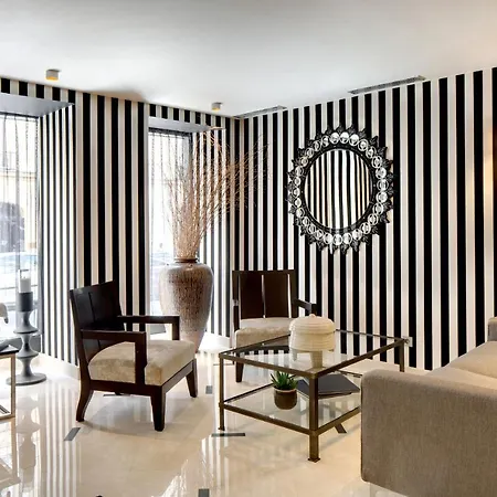 Le Senat Hotel