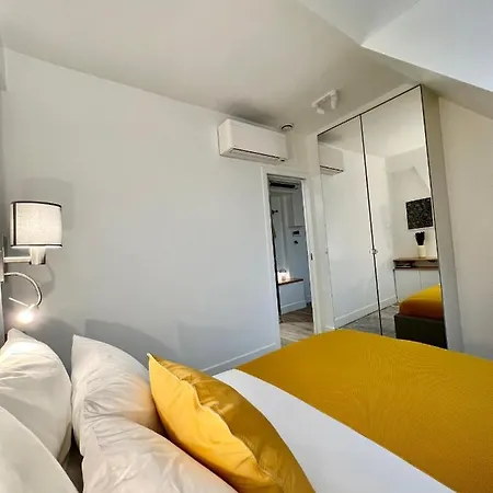 5 Stars 2-br In Center , Air Conditioner , Elevator Apartment Paris