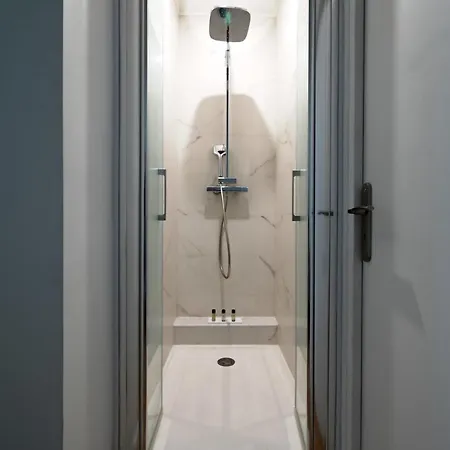 Modern Flat Renovated *