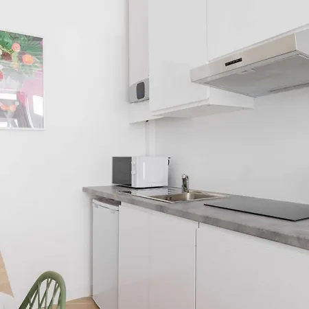 Lovely Studio 3p - Republique Apartment