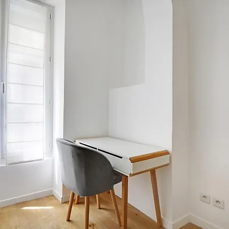 Pick A Flat's In Batignolles - Rue Truffaut *