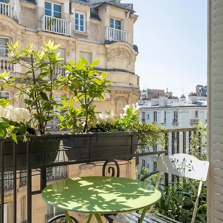 Apartment Veeve - Illuminating Light Paris