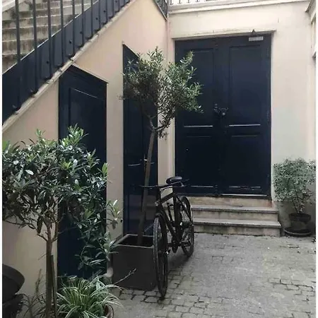 ホームステイ Au Coeur Du Quartier Latin パリ