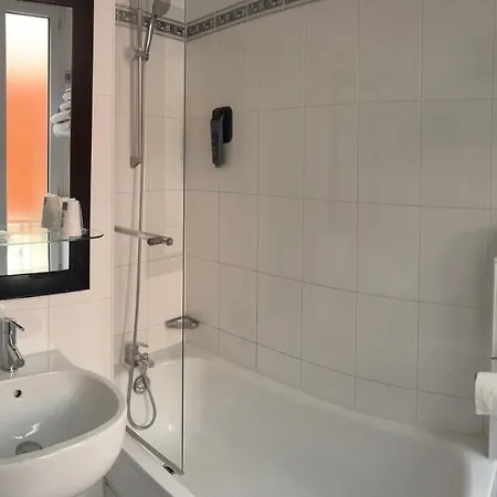 Hotel Hipotel Lilas Gambetta 3*