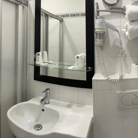 Hotel Hipotel Lilas Gambetta 3*