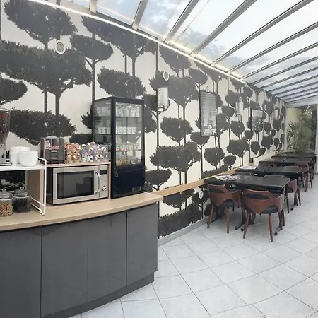 Hipotel Lilas Gambetta 3* Paris