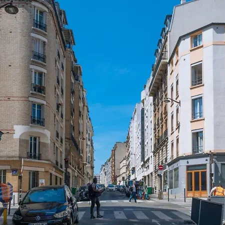 Apartment Charming Studio For 2 *