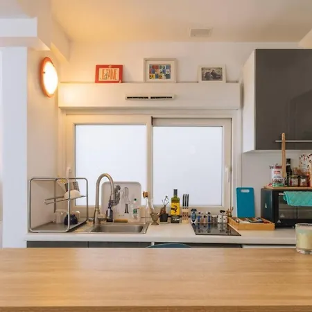 Apartment Charming Studio For 2 *
