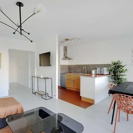 Charming T2 Refurbished Flanders Crimee Paris