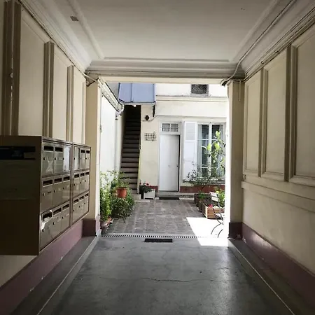 Apartment Design Et Lumineux A 3 Min Du Metro Jaures Paris