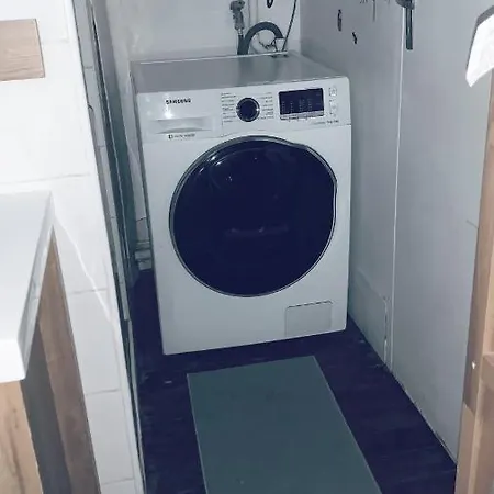 Un Typique Parisien / A Typical Parisian Séjour chez l'habitant