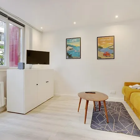アパート Fully Renovated Studio Buttes-chaumont