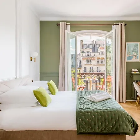Sunny Balcony - Near Place Vendome
